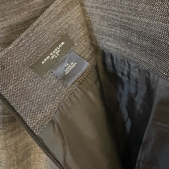 Ladies straight skirt Ann taylorr - Picture 7 of 7